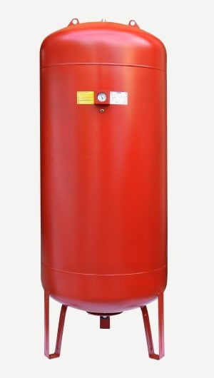 dikey tip ayaklı genleşme tankı manometreli 750 litre üstü